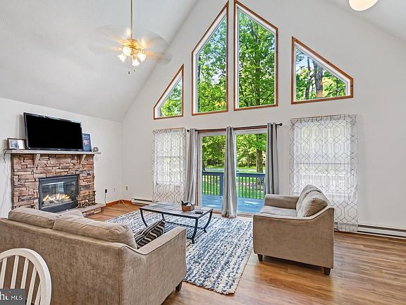 3rd image of 57 Swamp Hollow Ln