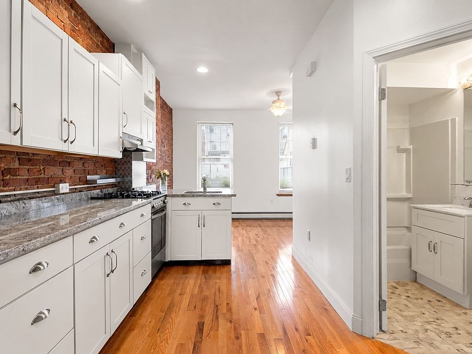 1st image of 31 Division St APT 1