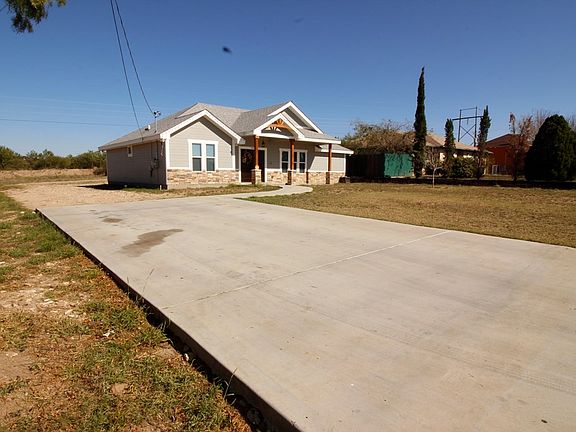 3rd image of 4115 Deer Run Blvd