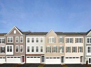 9189 Wyche Knoll Ln, Manassas, VA 20110