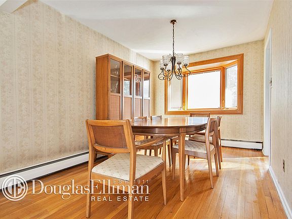 5th image of 6 Glendale Dr