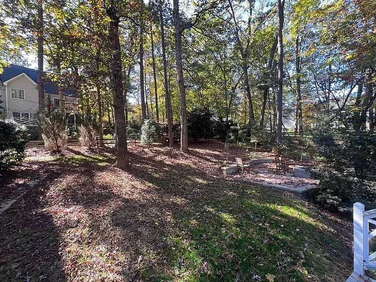 9105 Kirkhill Dr — Photo 33