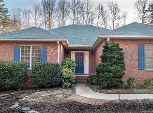 5 Bradford Pl, Hendersonville, NC 28791