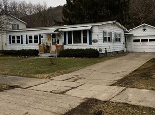30 Whiting St, Bath, NY 14810