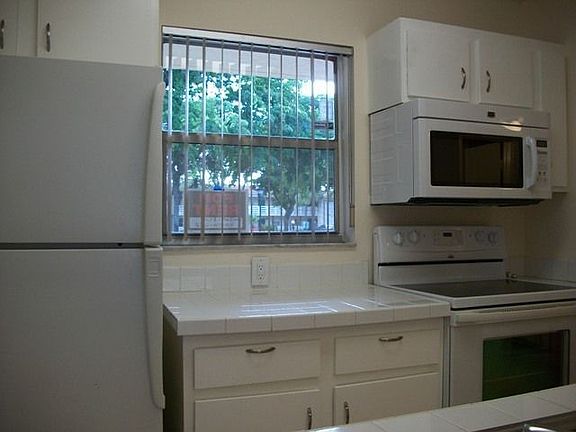 5th image of 3257 NW 103rd Ter