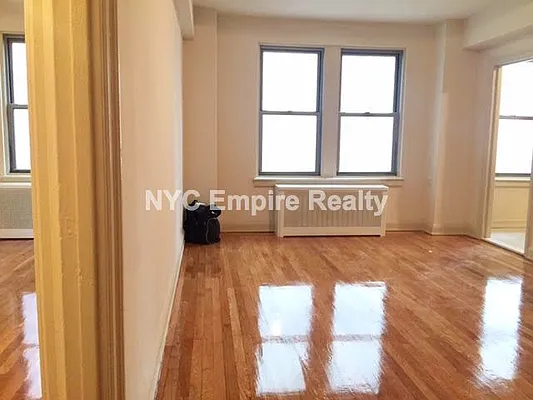 Rented by NYC Empire Realty Inc | media 30