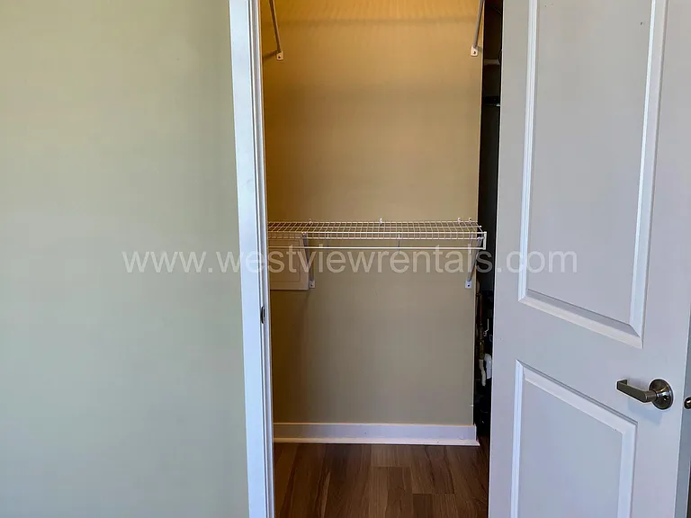 200 E Maple St — Photo 292
