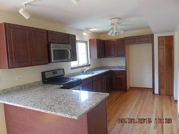 2nd image of 429 S Pershing Ave