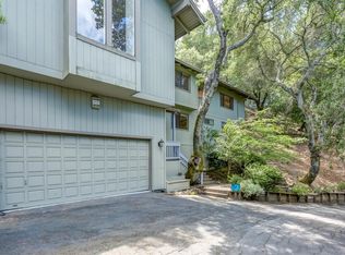 19 Woodland Rd, Orinda, CA 94563