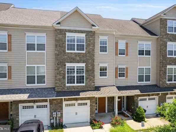 106 Backstretch Way, Prince Frederick, MD 20678