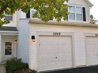 2949 Falling Waters Dr, Lindenhurst, IL 60046