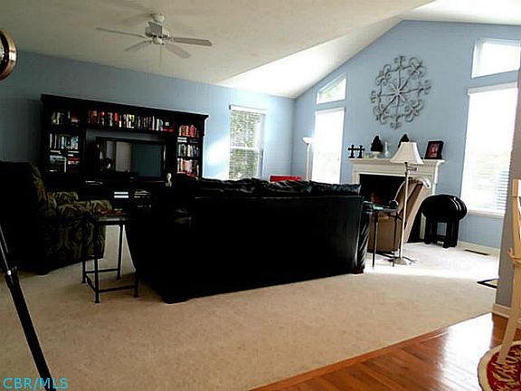 4th image of 5729 Decker Dr