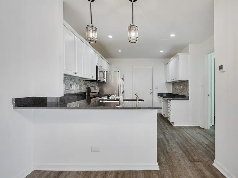 54 Egg Harbour Ct — Photo 3