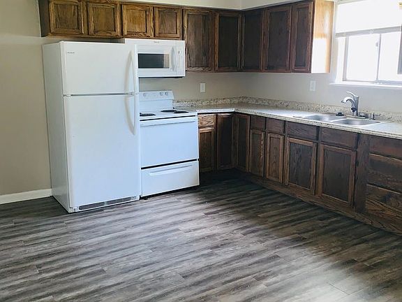 4th image of 602 W 10th St APT 2