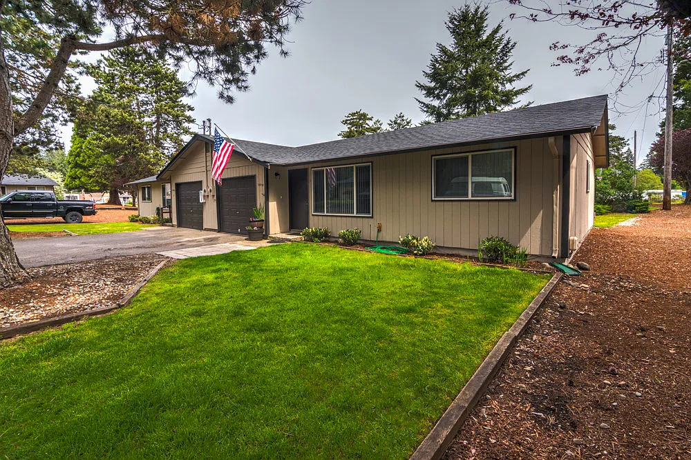 2 bed, 900 sqft, $1,920 — Photo 3
