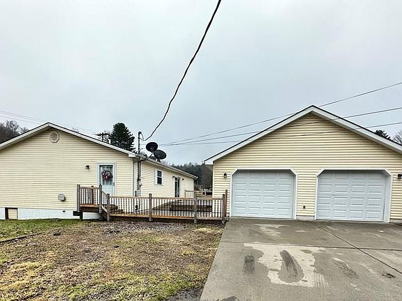 2nd image of 426 Ewart Ave