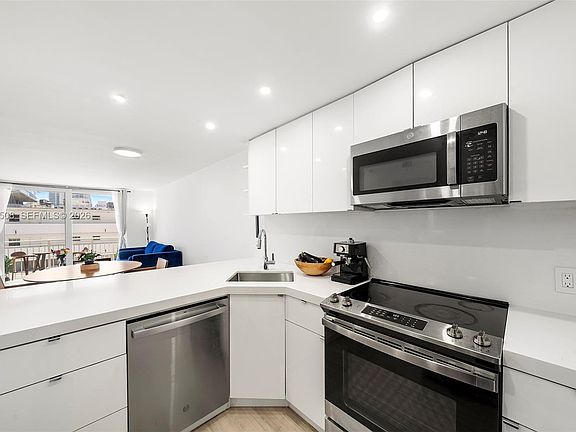 4th image of 345 Ocean Dr APT 610