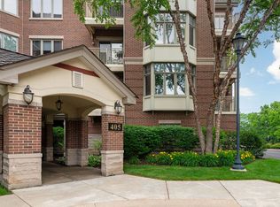 405 Village Grn UNIT 304, Lincolnshire, IL 60069