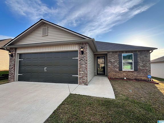 3rd image of 60 Buckhorn Ln