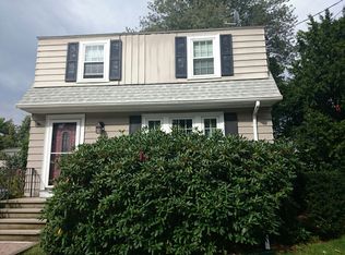 73 Keystone St, West Roxbury, MA 02132