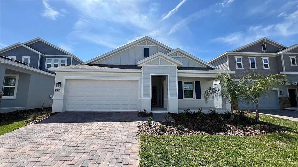 3 bed, 2.0 bath, 1713 sqft, $2,300 — Photo 1