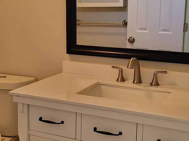1118 Amberley Woods Dr — Photo 27