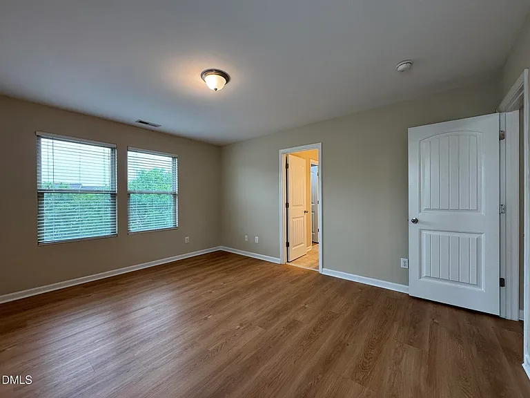 4478 Middletown Dr — Photo 25