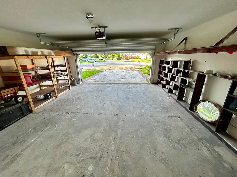 22822 Pinewood Ct — Photo 5