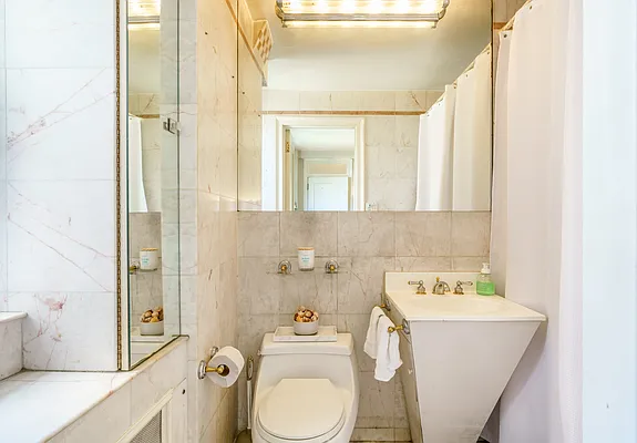 Sold by LG Fairmont Group | media 7