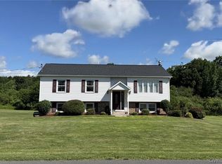 6905 Fairway Dr, Westmoreland, NY 13490