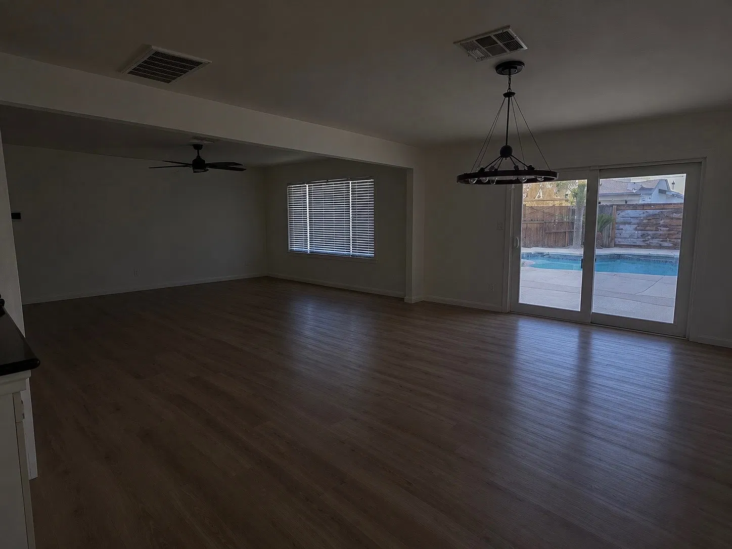 4 bed, 1826 sqft, $2,900 — Photo 2