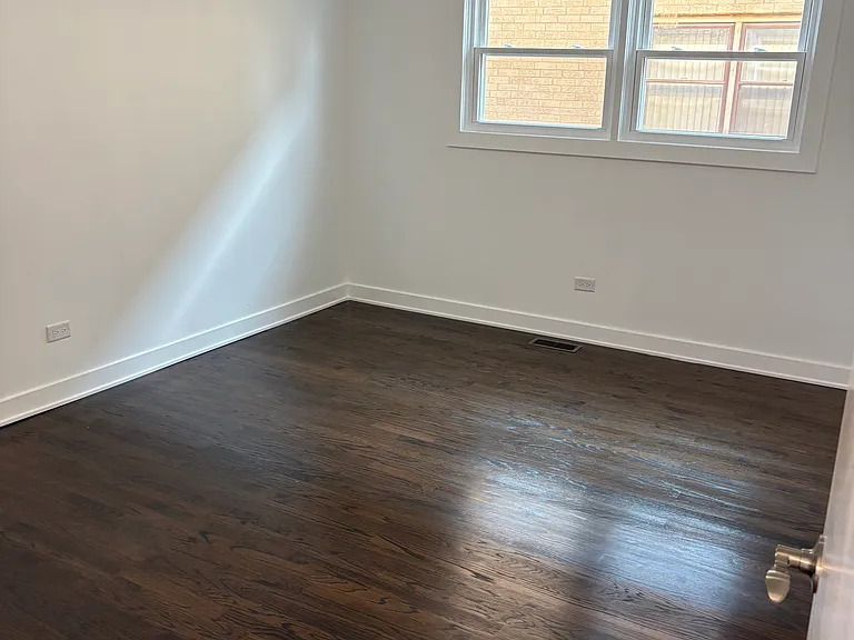 7946 W Addison St #2 — Photo 5