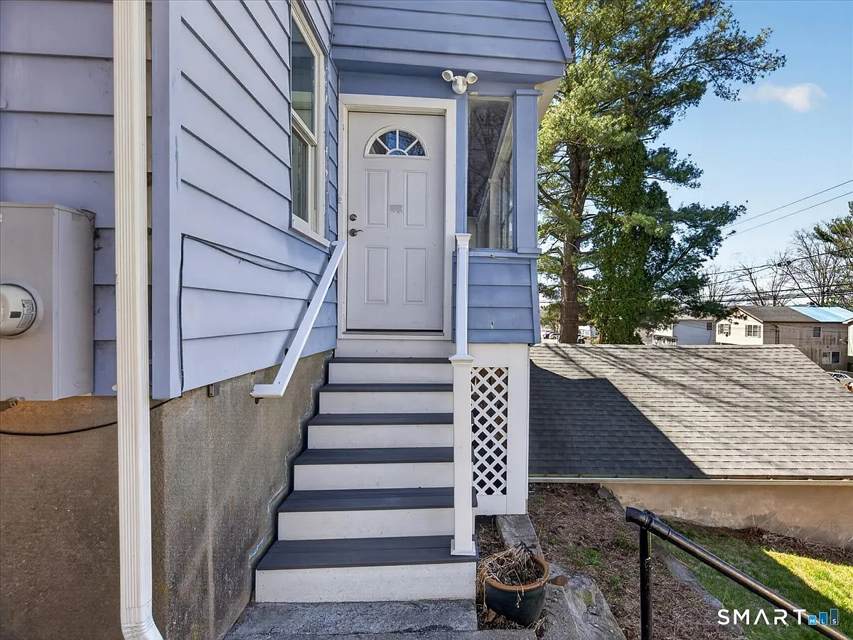 Building Photo - 91 Jewett St #1