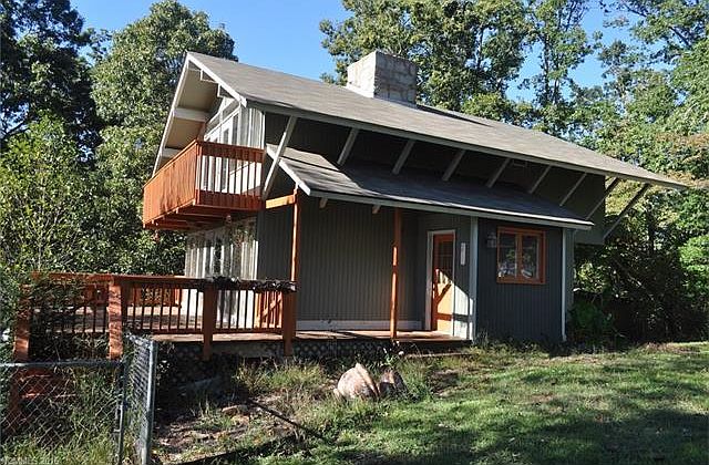 1st image of 170 Pinoak Dr