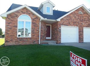 29800 Riverside Bay Ct, Harrison Township, MI 48045