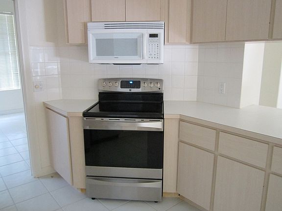5th image of 429 Kelsey Park Dr #1