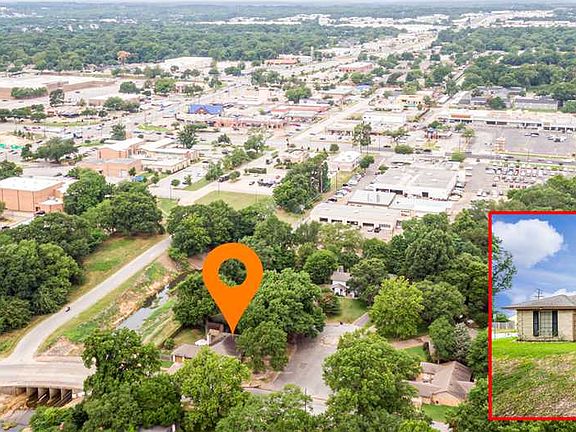 5th image of 329 Brookwood Dr