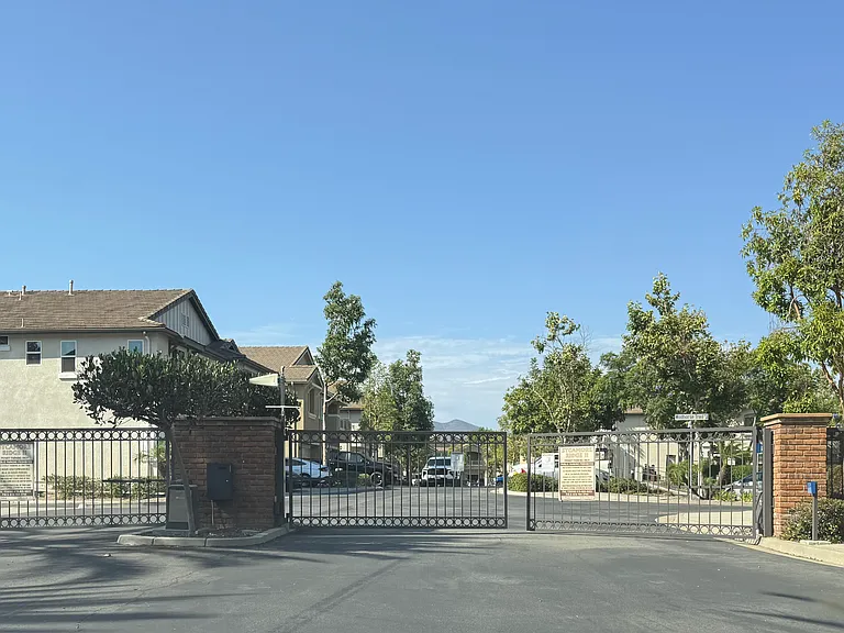 1206 Stagecoach Trail Loop — Photo 5