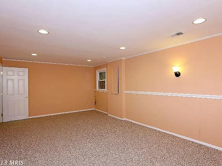 985 Paulsboro Dr — Photo 15