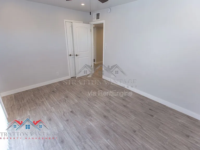 2912 W Butler Dr — Photo 22