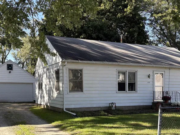 128 Lawrence Ave, Evansdale, IA 50707