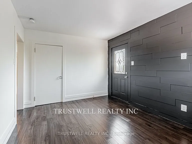 105 Mary St E #3 — Photo 15