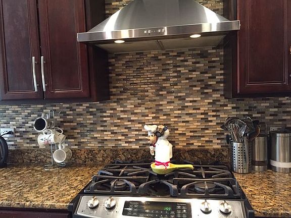 4th image of 2025 E Wintergreen Ave