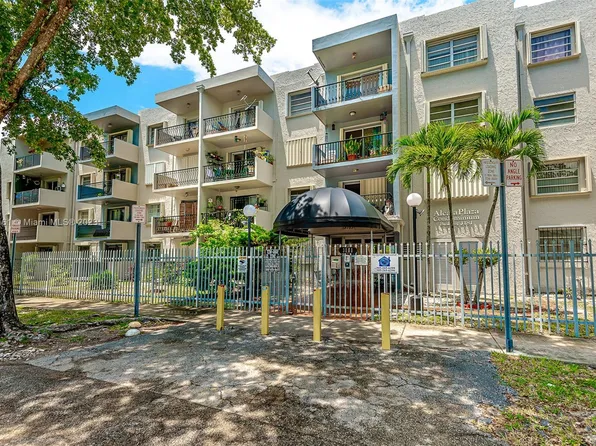 3181 SW 13th St APT 310, Miami, FL 33145