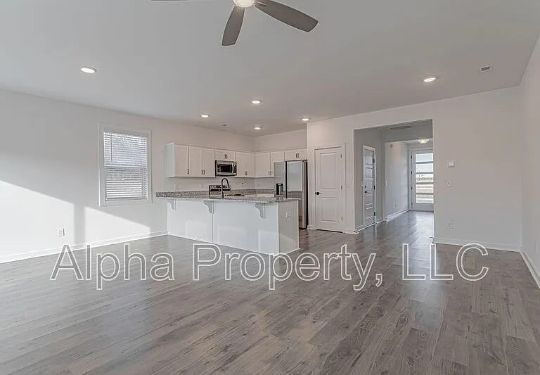 1455 Darrowby Way — Photo 7