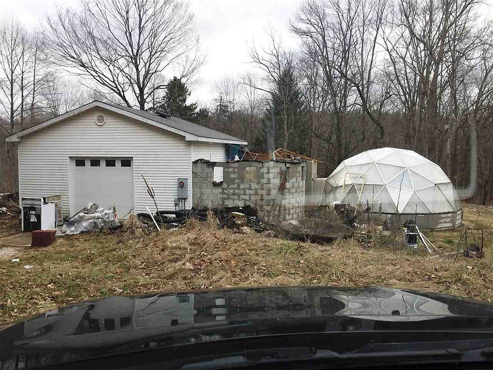 2nd image of 8388 N Red Hill Rd