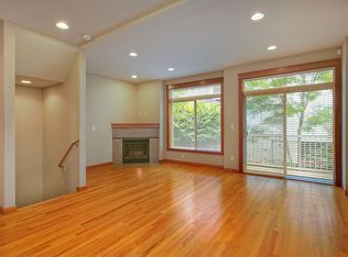 4316A 8th Ave NE, Seattle, WA 98105