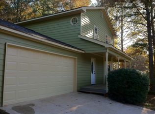 1527 Ashbrook Dr, Lawrenceville, GA 30043