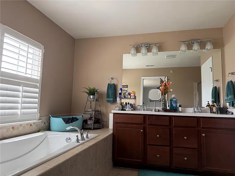 1428 Waterbury Rd — Photo 15