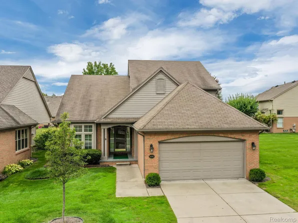 43585 Perignon Dr, Sterling Heights, MI 48314